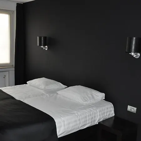 Hotel Victory 3*